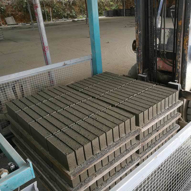 Paver Block Egiteko Makina: Hormigoizko Makineriaren Industria Iraultzen
