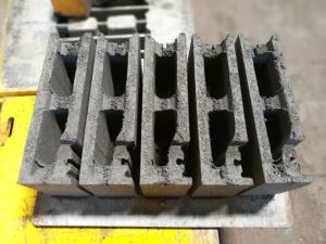 Hollow block makina adimenduna