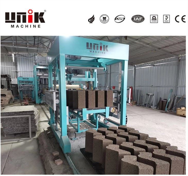 Hydraform blokeatzeko blokeak egiteko makina